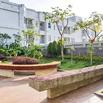 Aya Stays 4 at Parahyangan Residence
