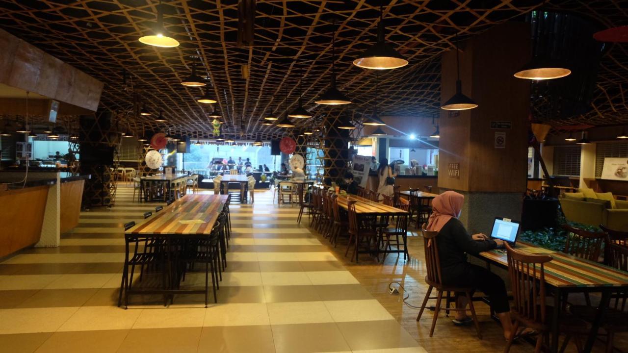 Aya Stays 4 At Parahyangan *
